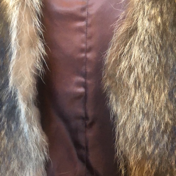 Authentic Vintage Raccoon Fur Vest! - Picture 4 of 6
